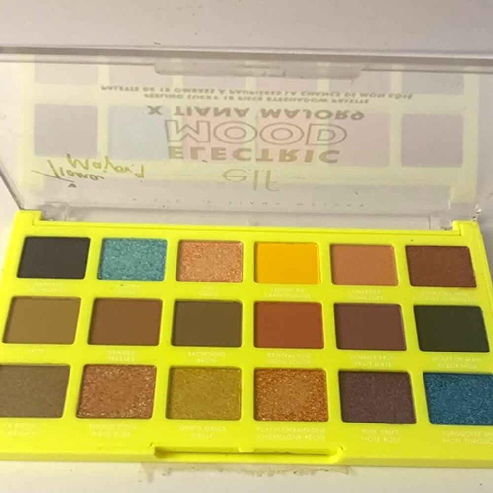 e.l.f. Cosmetics Electric Mood x Tiana Major9 Feeling Lucky Eyeshadow Palette
